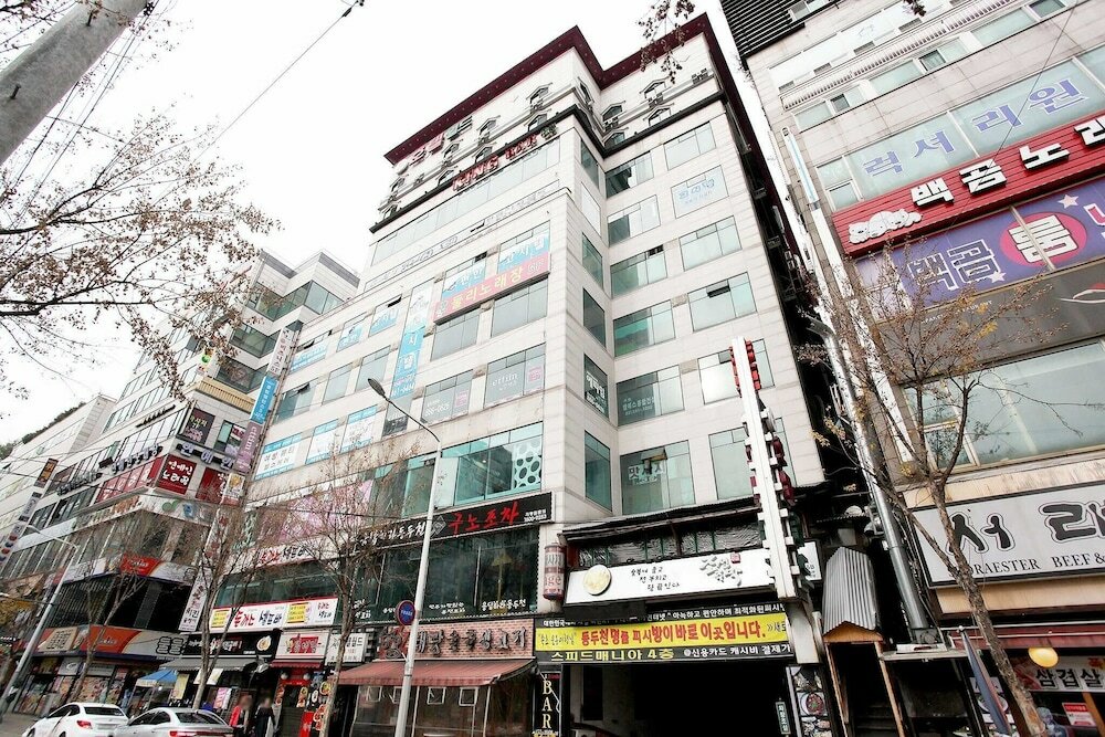 Фото отеля 1