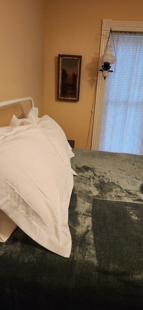 Фото Oaklawn Inn LLC