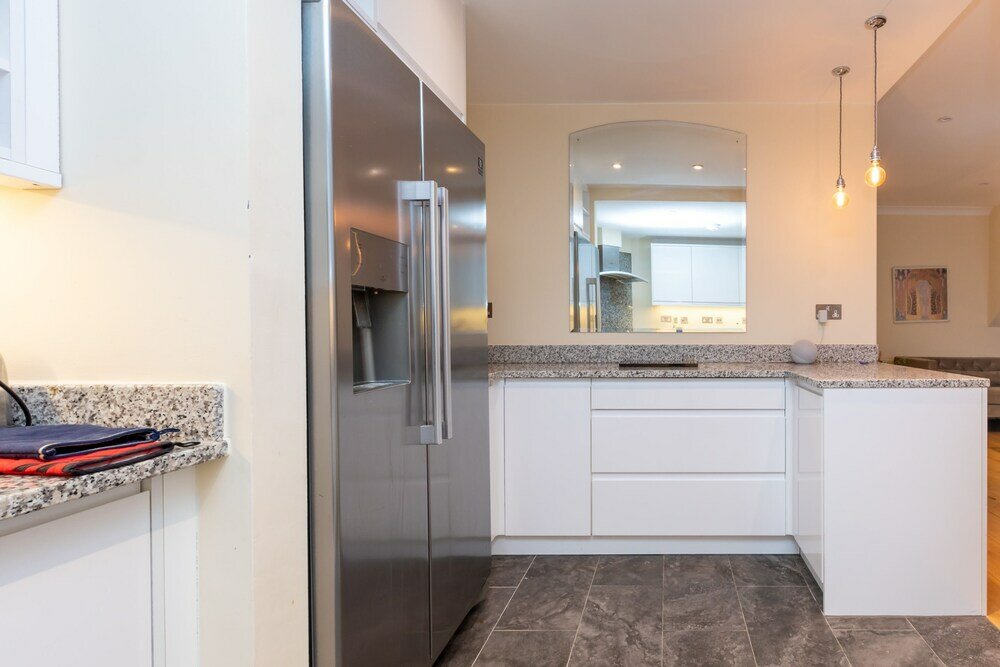 Фото Modern and Bright 3 Bedroom House in Paddington