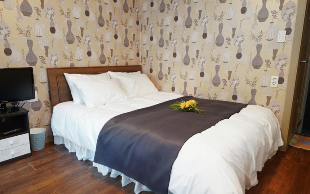 Фото Yeosu Expo Pension Hotel