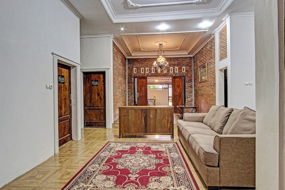 Фото Oyo 92757 Ndalem Pusponyidro Syariah