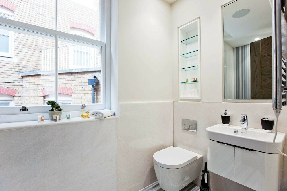 Фото Luxury 2 bed with lift ac and concierge