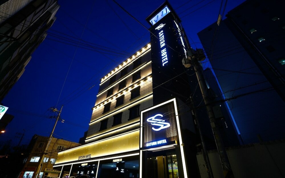 Фото Saturn Hotel