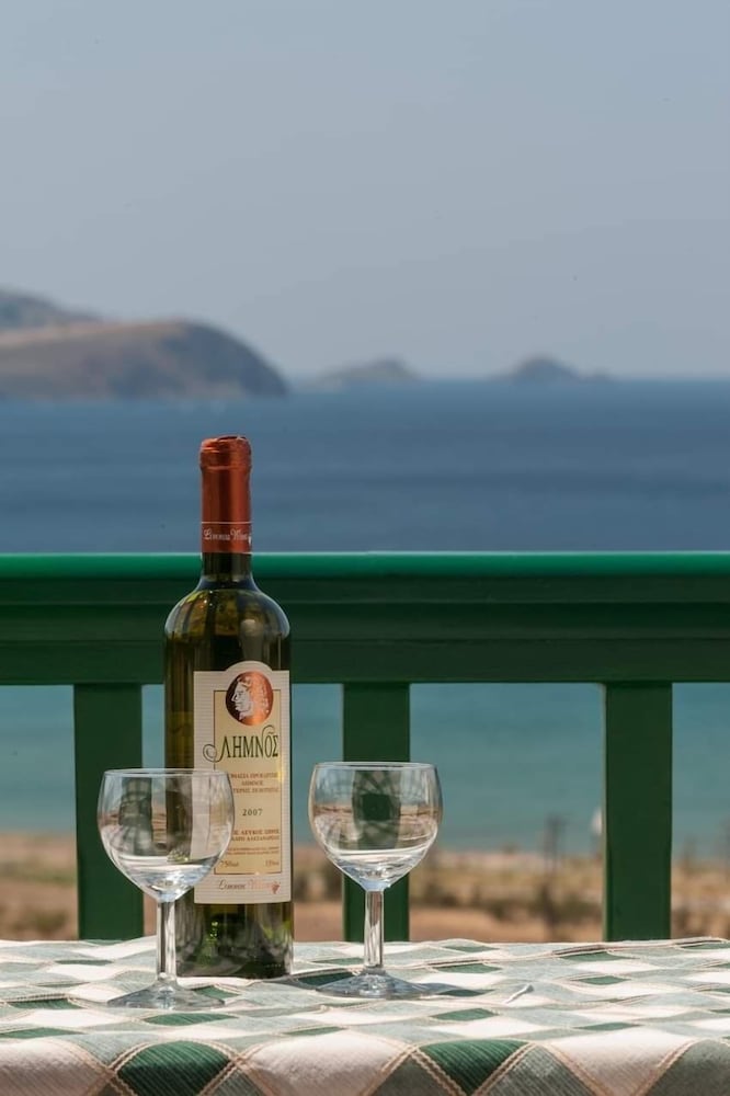 Фото Lithoessa Luxury Apartments