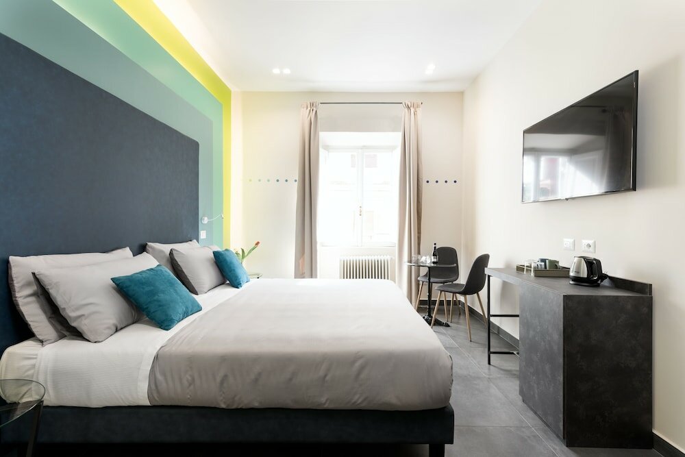 Фото Circle In The Square