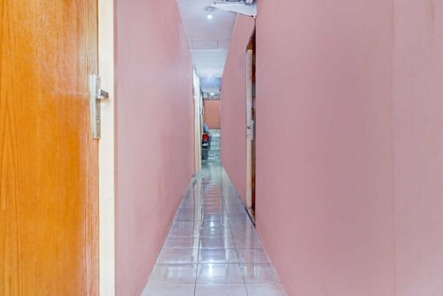 Гостиница Oyo 90743 Kartini Populer в Джакарте