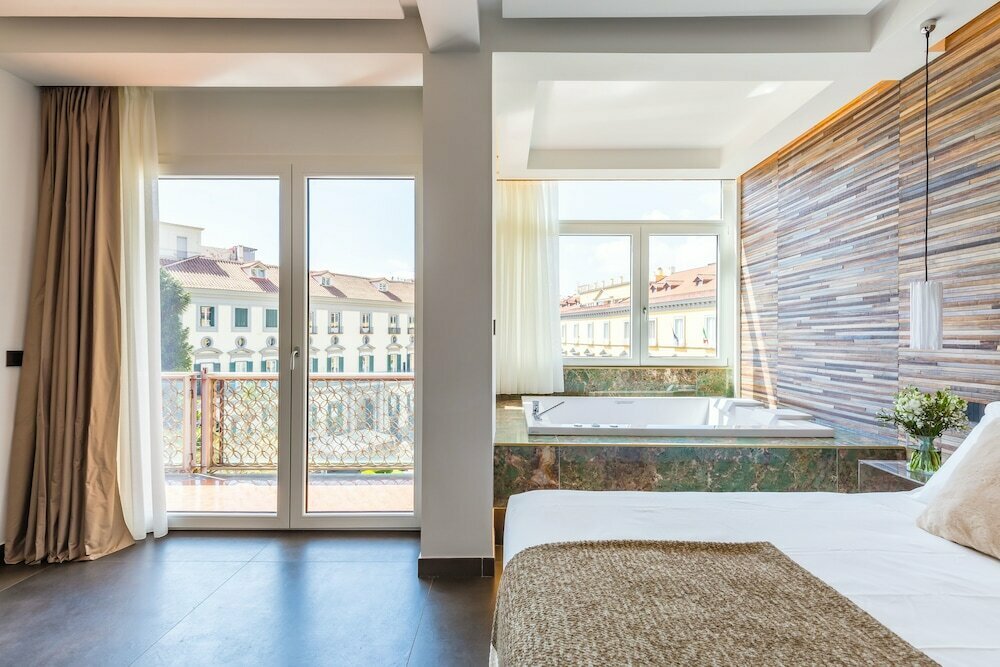 Hotel Dei Martiri Suite, Naples, photo