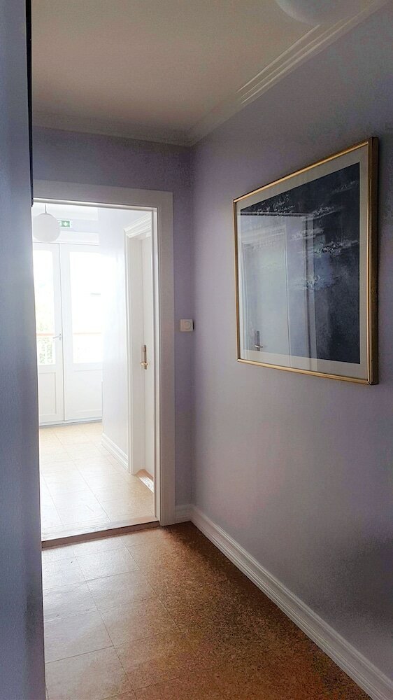 Фото Refurinn Reykjavik Guesthouse - Hostel