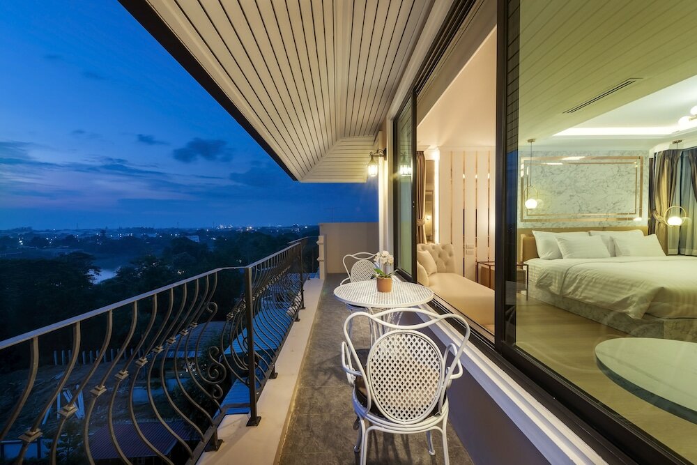 Фото Nine River Hotel