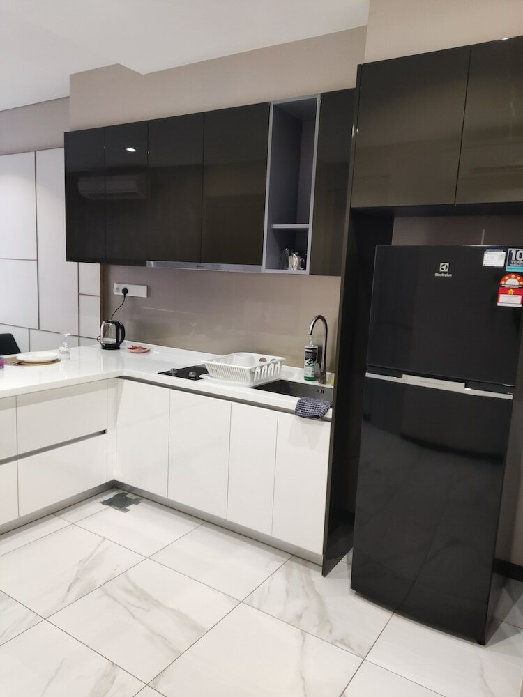 Фото Astra At 8 Kia Peng Suites