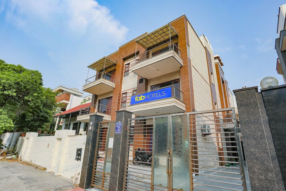 Фото отеля 1