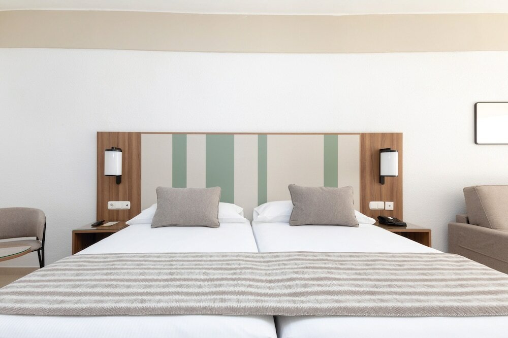 Фото Hotel Riu Paraiso Lanzarote Resort