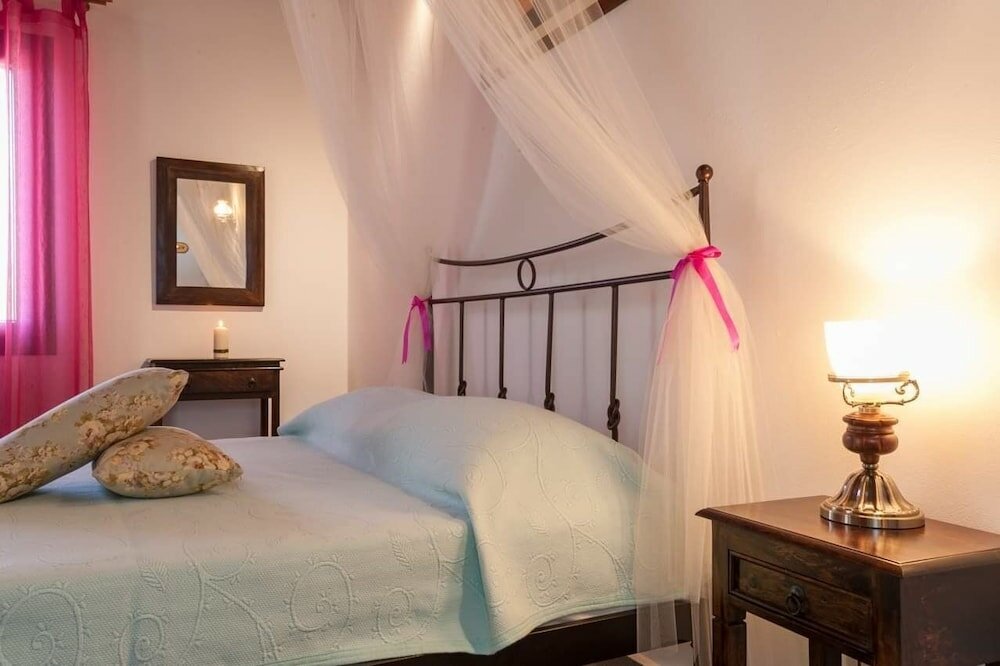 Фото Lithoessa Luxury Apartments