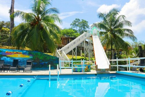 Гостиница Castillo Inspiracion Hostel & Resort в Бокас-дель-Торо