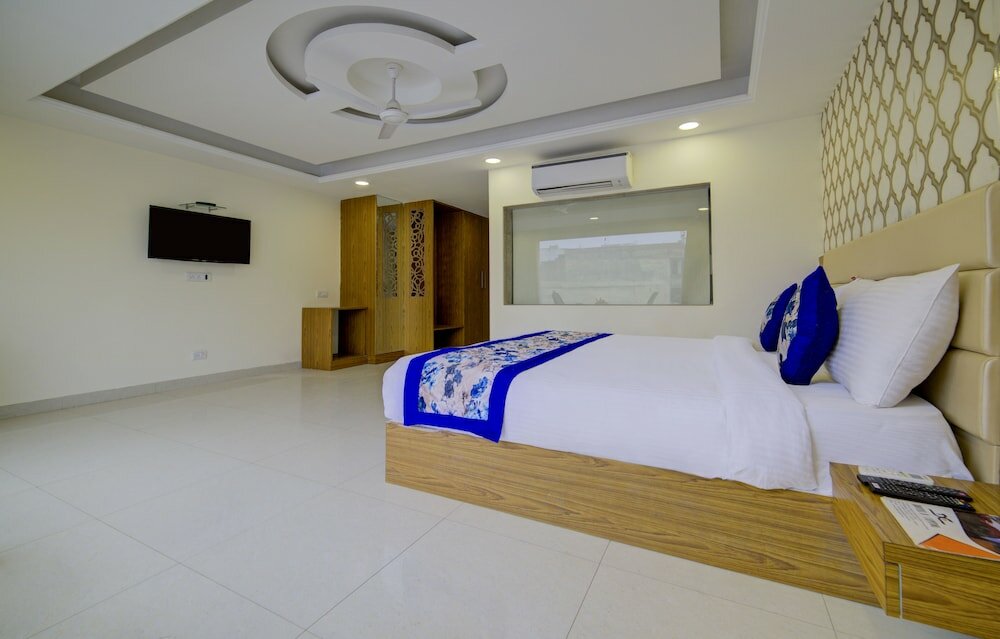 Фото Hotel D'Capitol Delhi Airport