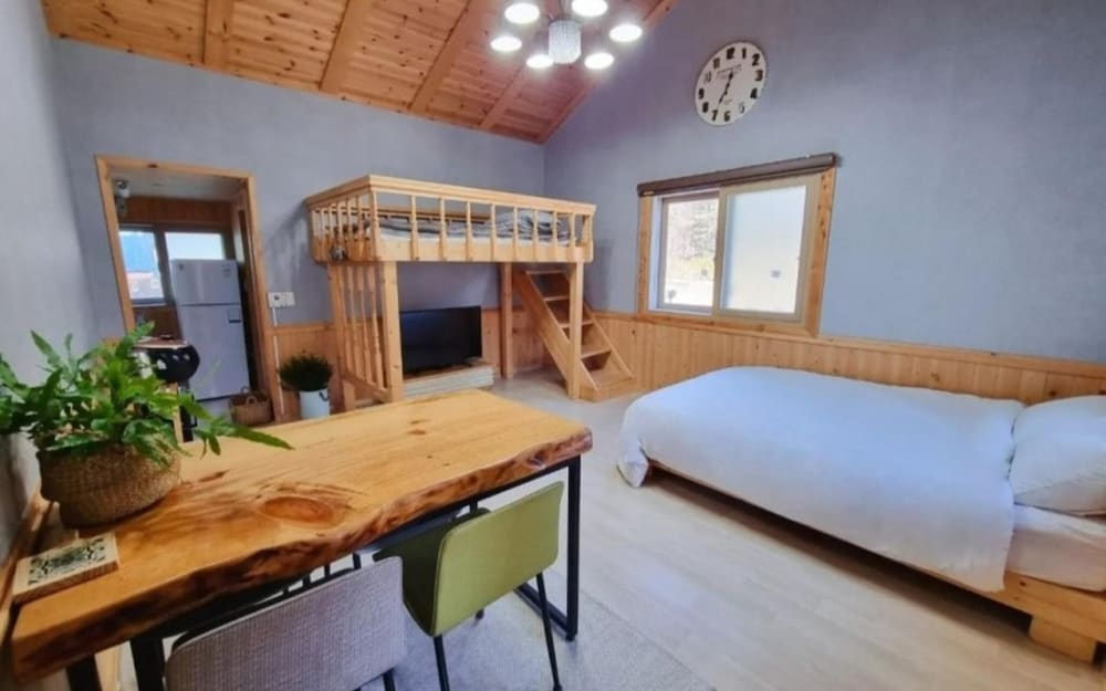 Фото Jeongseon Solmi Pension