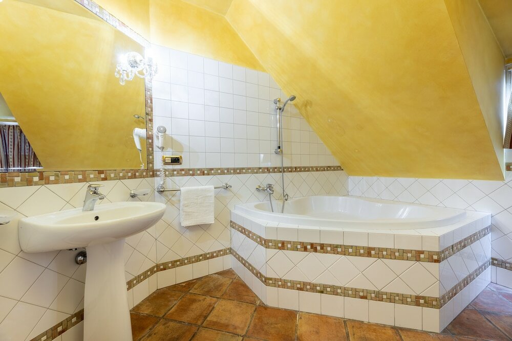 Фото Nosticova Apartments