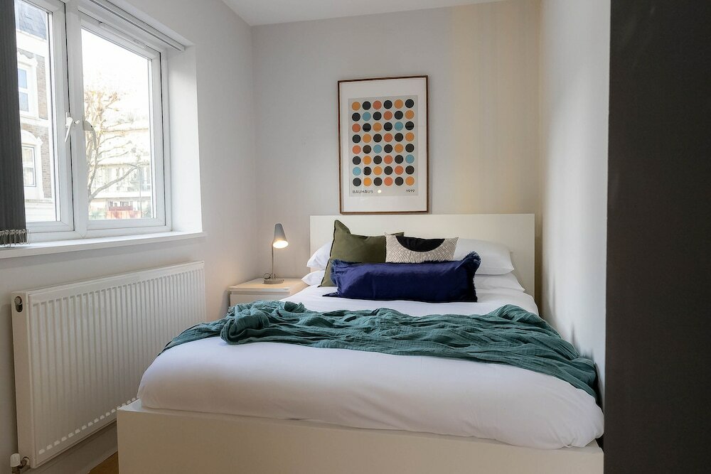 Фото Cosy Apts near Chalk Farm & Camden Mkt