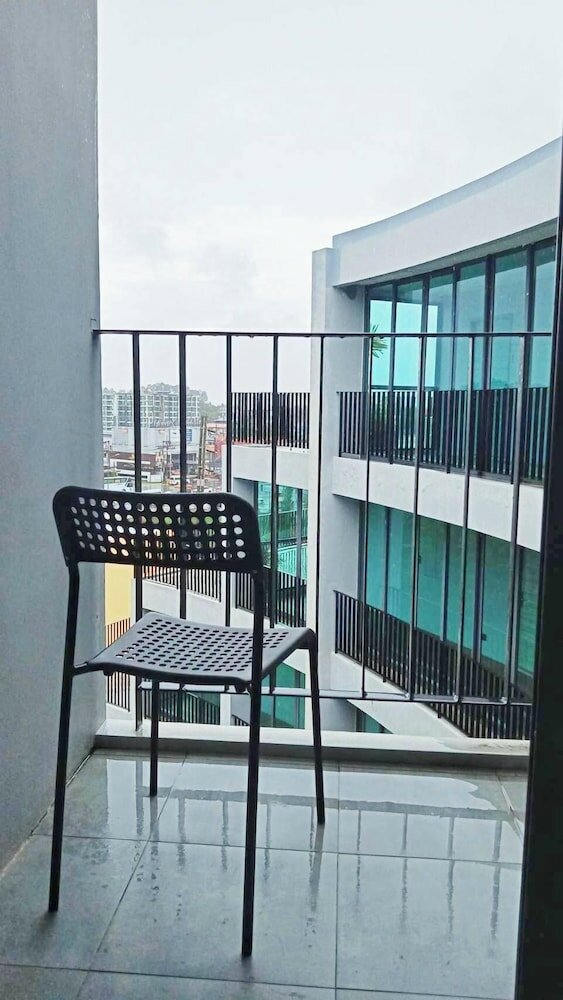 Фото Atom Phuket Hotel