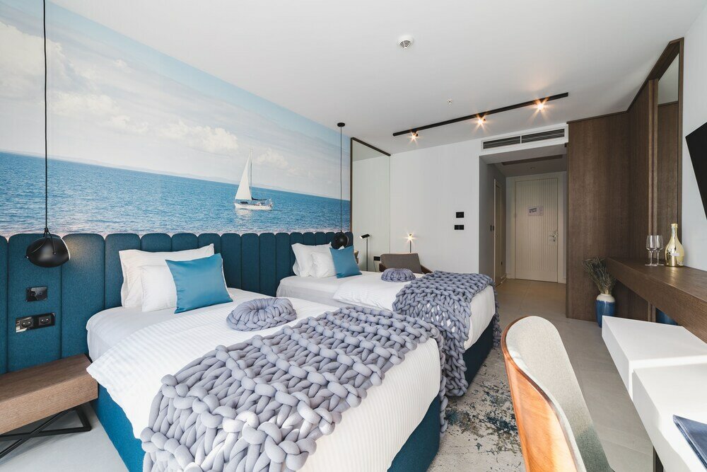 Фото Aurel Coast