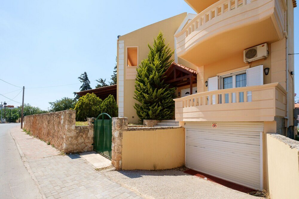 Фото Relaxing Family Home near Beaches