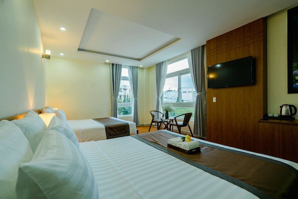 Фото BomBo Dalat Hotel