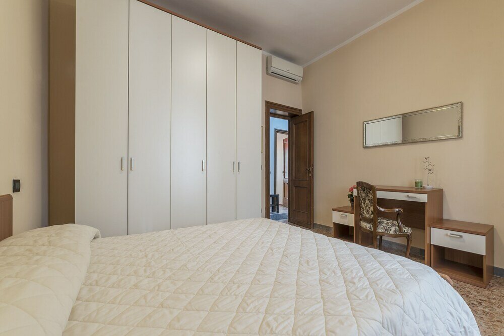 Фото Stazione Termini & Castro Pretorio Flat