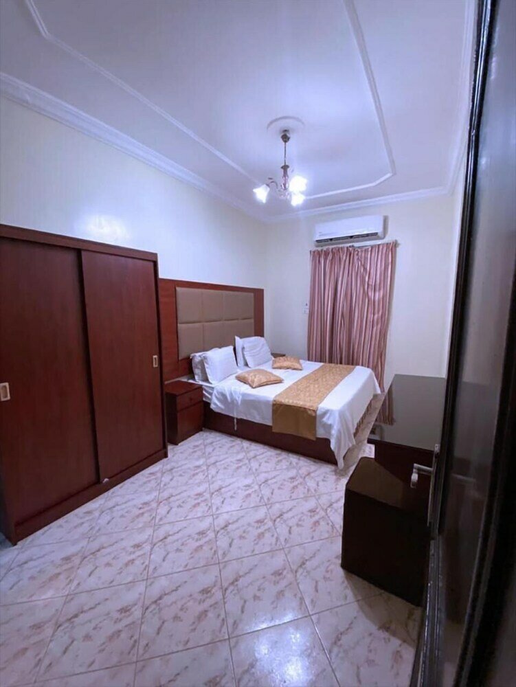 Фото Lamar Furnished Apartments