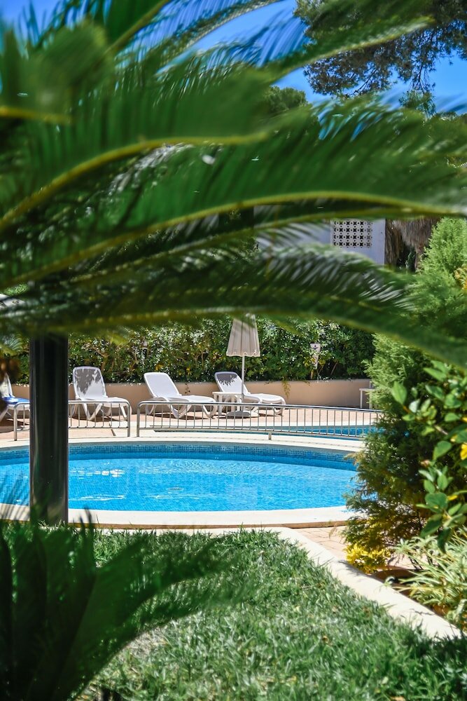 Фото Hotel Alondra