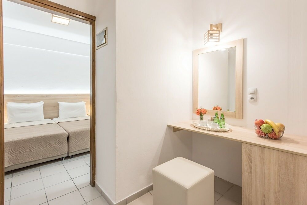 Фото Sunshine Seaside Hotel