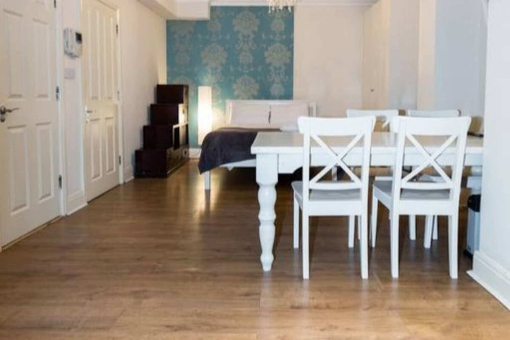 Фото Spacious Studio Near Trendy Shoreditch