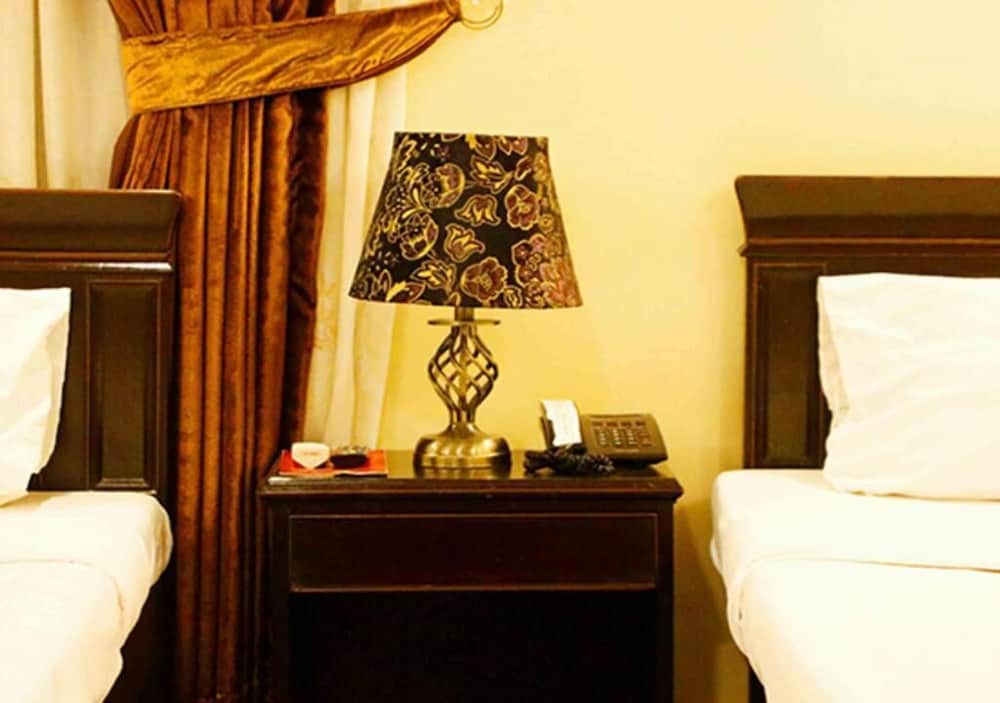 Фото La-Taska Motel