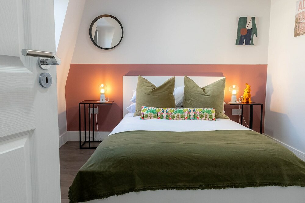 Фото Cosy Apts near Chalk Farm & Camden Mkt