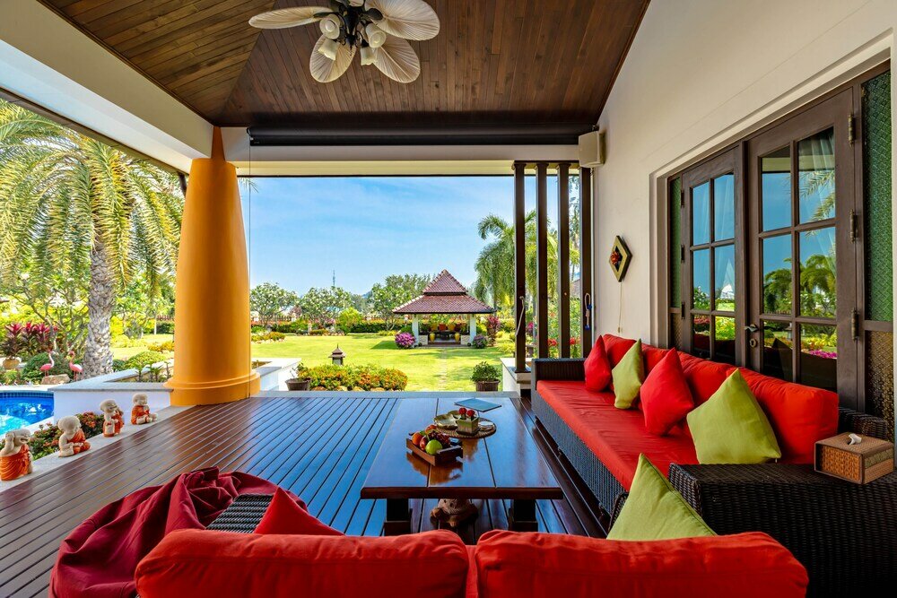 Фото Bali Style Mansion In Great Location Hg