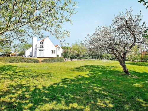 Гостиница 8 Person Holiday Home in Humble