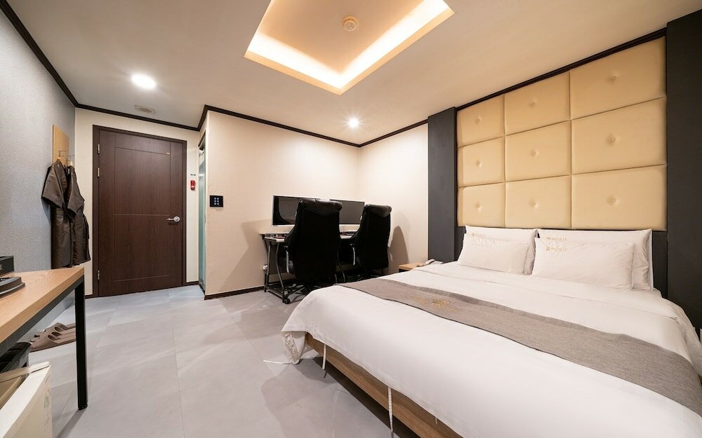 Фото Bucheon Mori Hotel