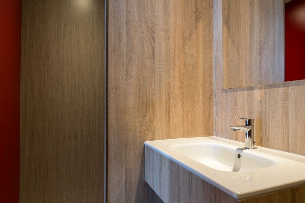 Фото The Originals Access, Hôtel Aurillac