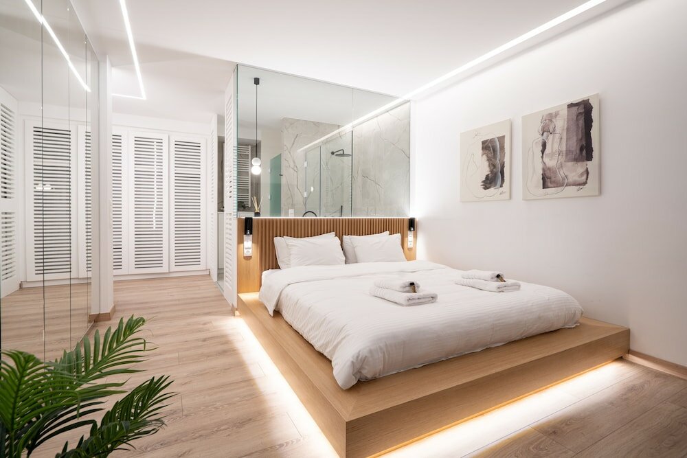 Фото Kolonaki Upscale 4 bdr Luxury apartment