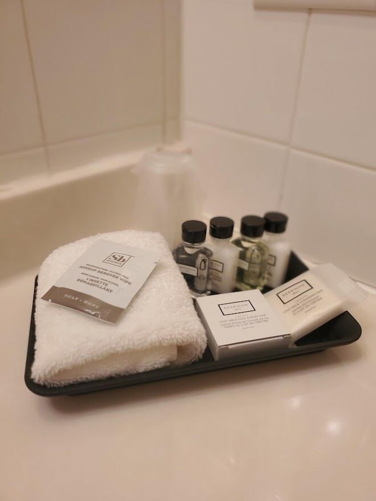 Фото Three Forks Lewis & Clark Motel