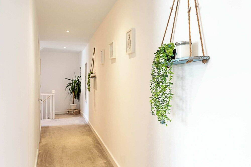 Фото Quiet and Spacious Four Bedroom House