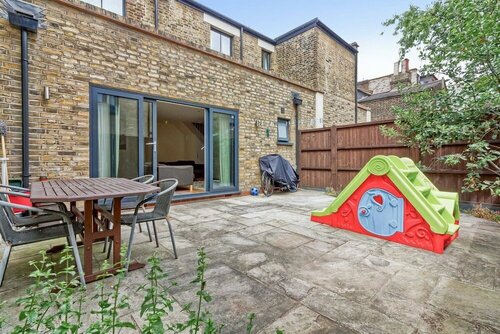 Stylish and Bright 3 Bedroom Duplex in North London