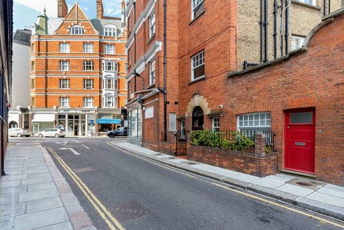 Distinctive apartment for 3 with mezz