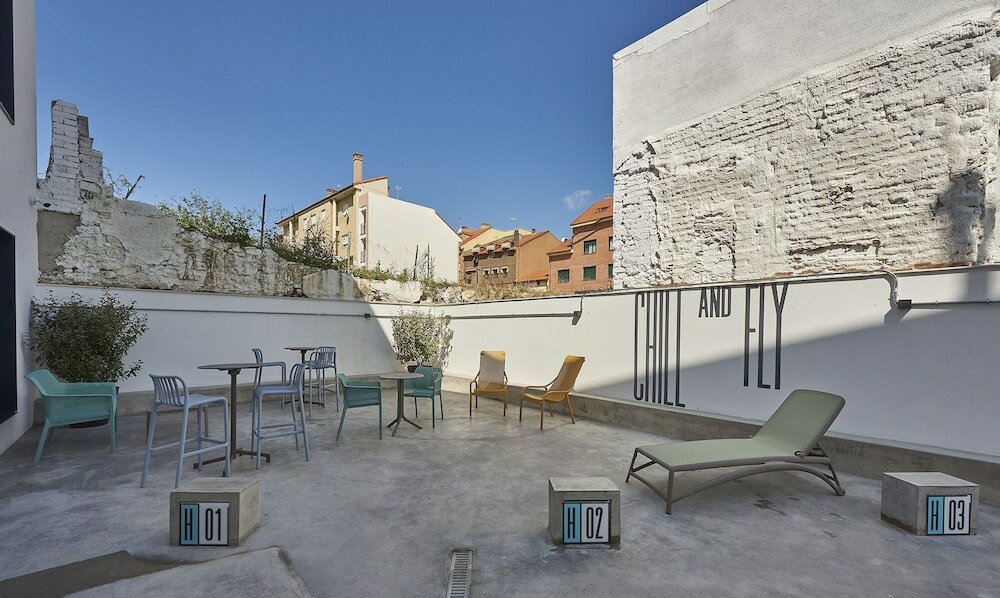 Фото HostelFly Madrid Airport