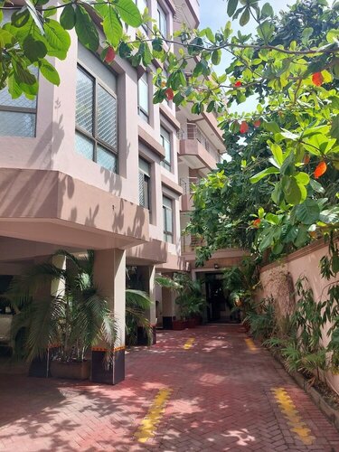 Гостиница Ayodya suites nyali в Момбасе
