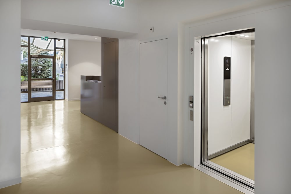 Фото Youth Hostel Montreux