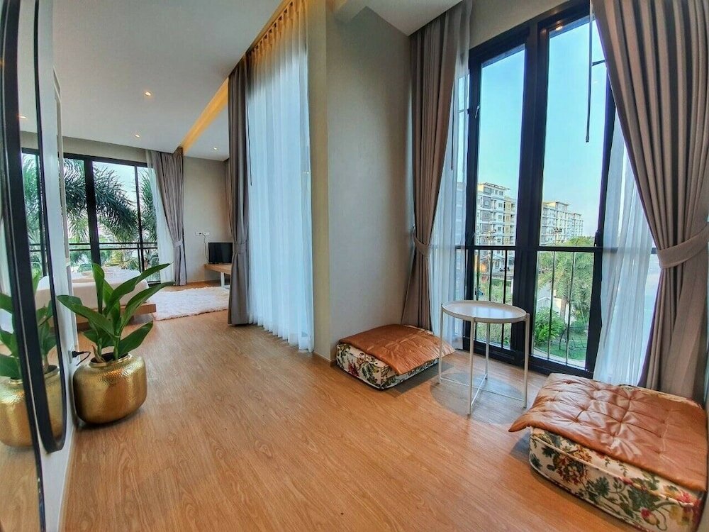 Фото Platinum Hotel