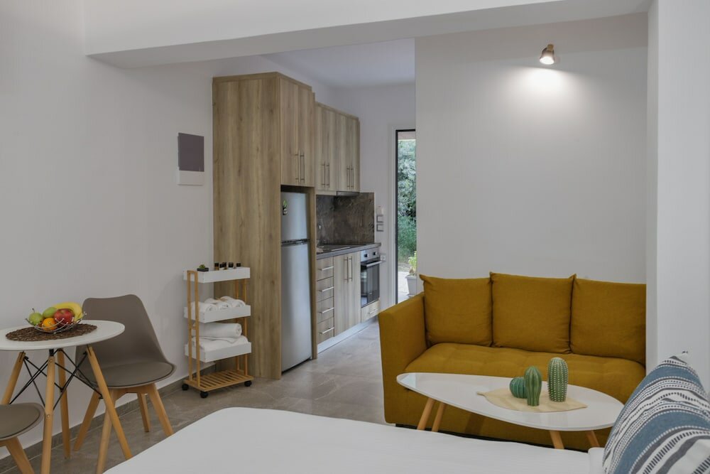 Фото Semes Luxury Apartments by Estia