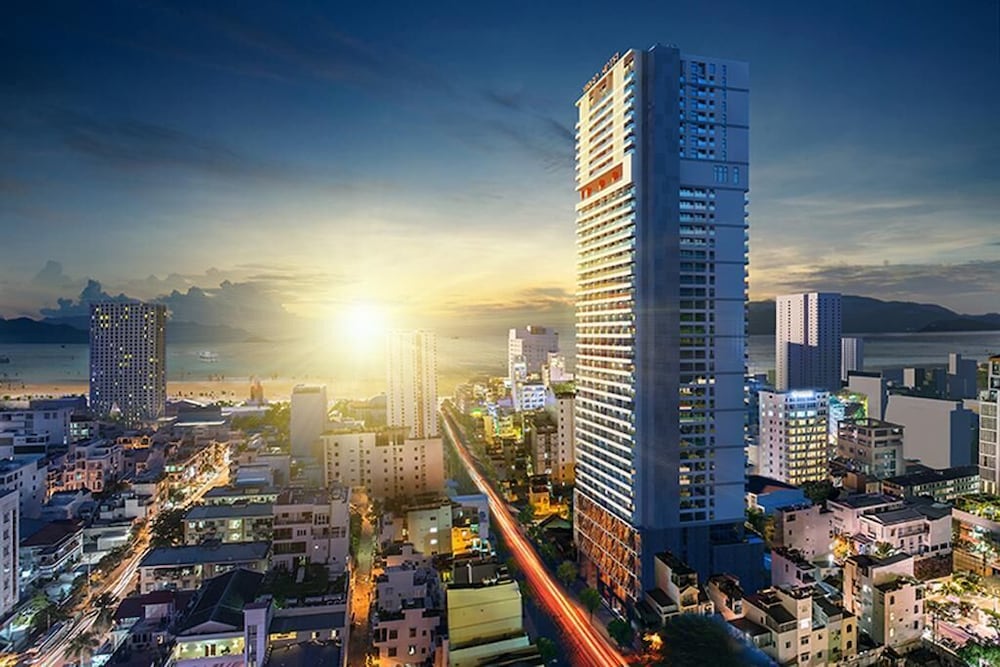 Фото отеля 1