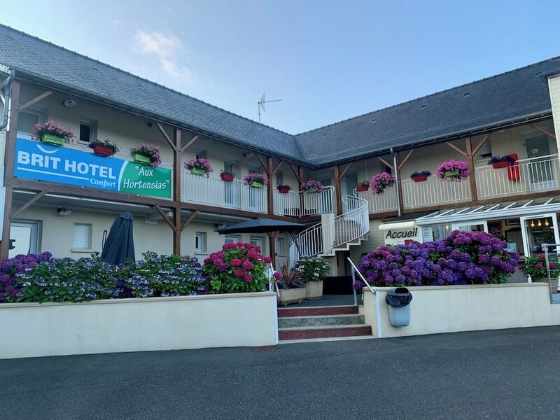 Гостиница Brit Hotel Lannion Perros
