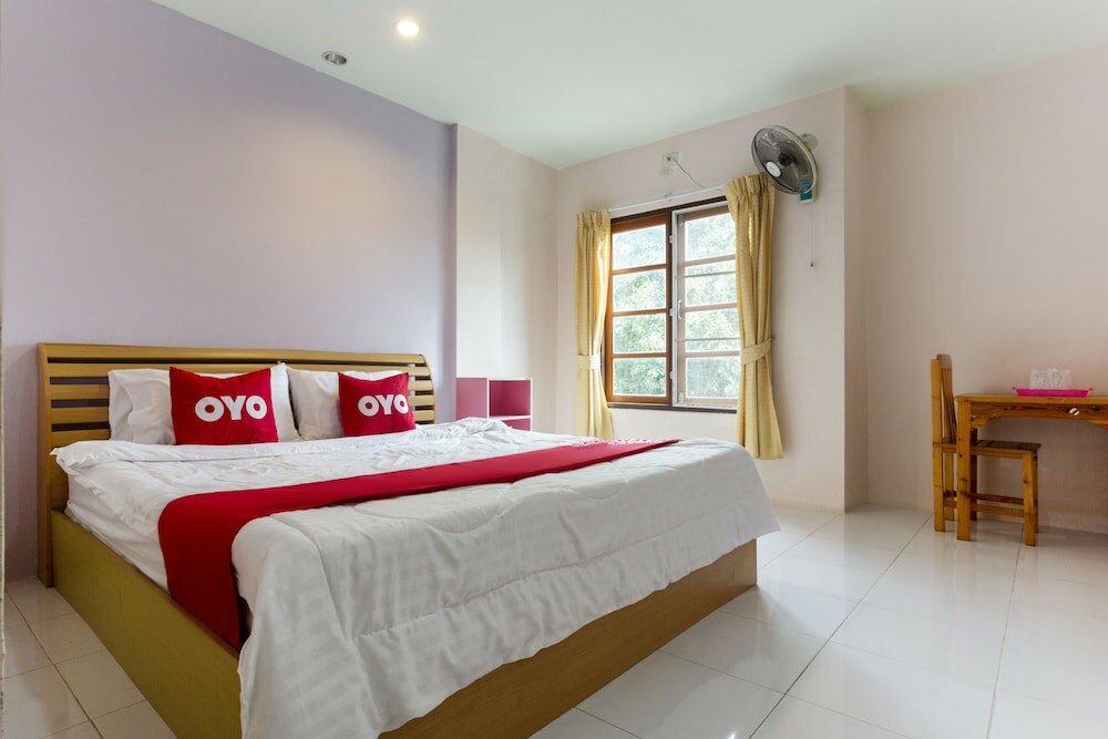 Фото Oyo 75356 Thipsiri Lodge